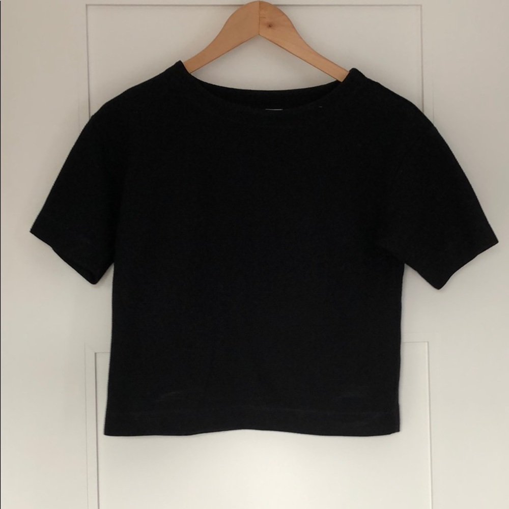 Black t-shirt